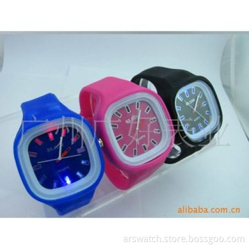 Cheap promotional jelly watches, plastic case and silicone band